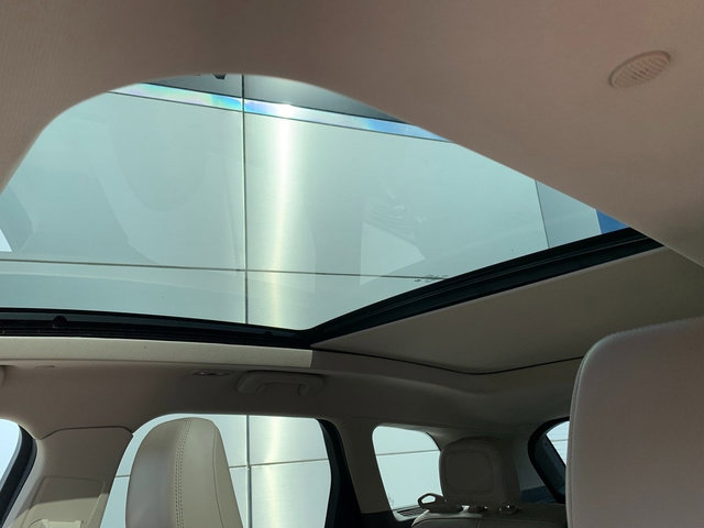 Certified 2022 Lincoln Corsair AWD w/ Premium Package image 24