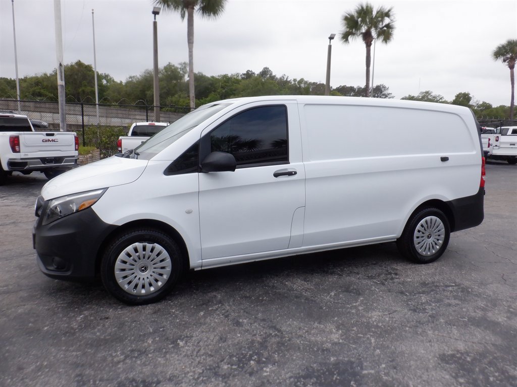 Used 2019 Mercedes-Benz Metris image 2