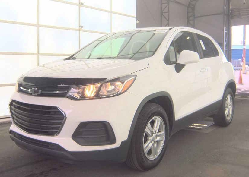 Used 2019 Chevrolet Trax LS w/ Tint and Cruise Package AWD/4WD image 15