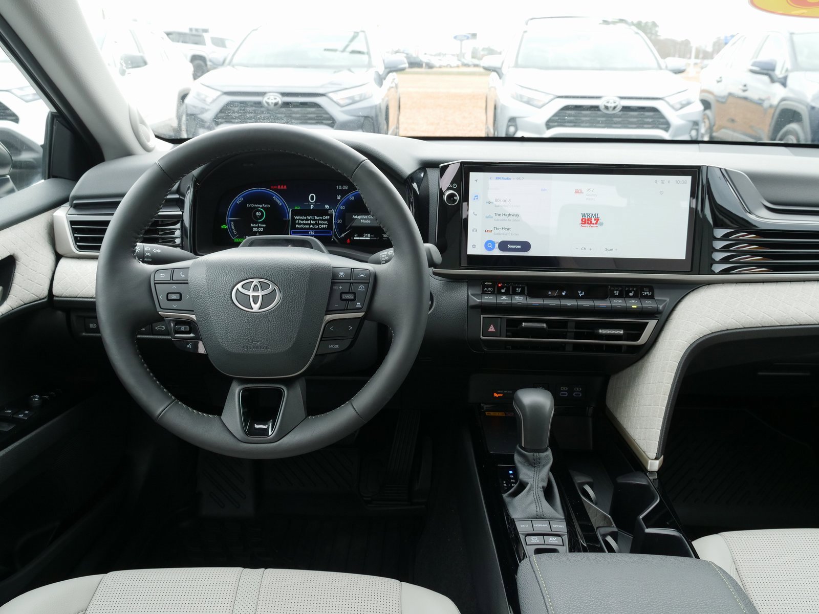 Used 2025 Toyota Camry XLE image 21