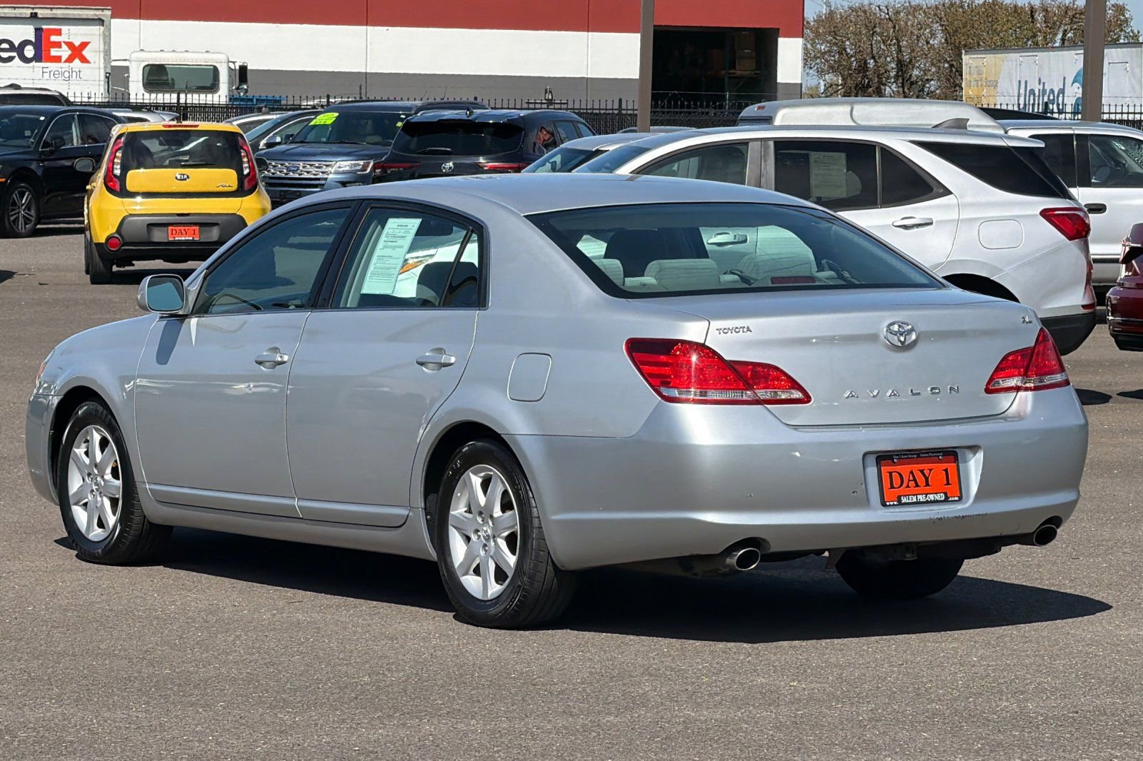 Used 2005 Toyota Avalon XL FWD image 7