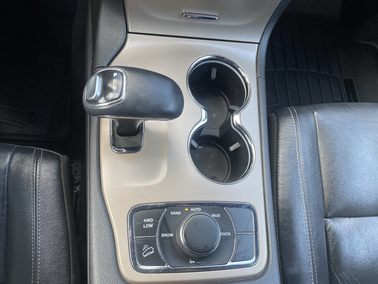 Used 2014 Jeep Grand Cherokee Limited image 21