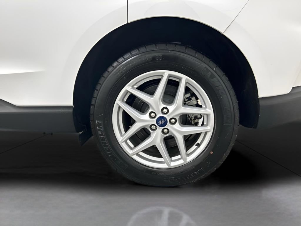 Used 2022 Ford Edge SEL image 13