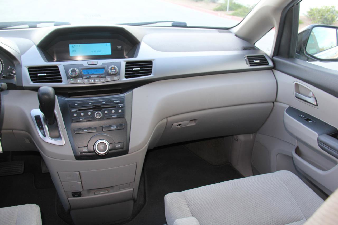 Used 2011 Honda Odyssey EX image 10