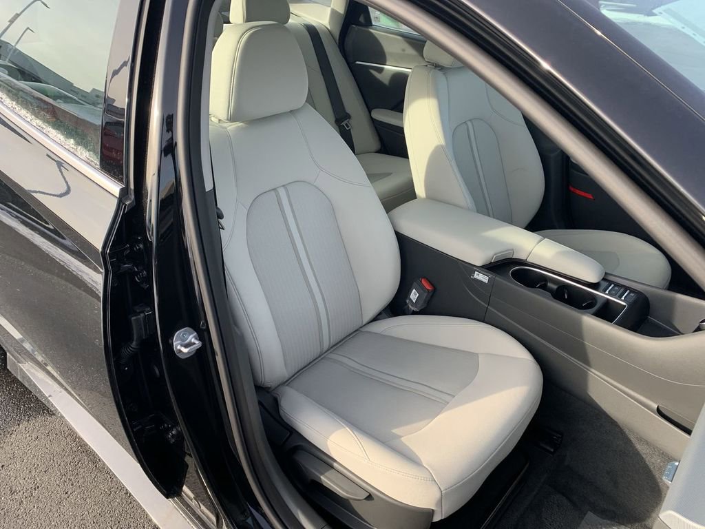 New 2026 Hyundai Sonata SEL AWD/4WD image 24
