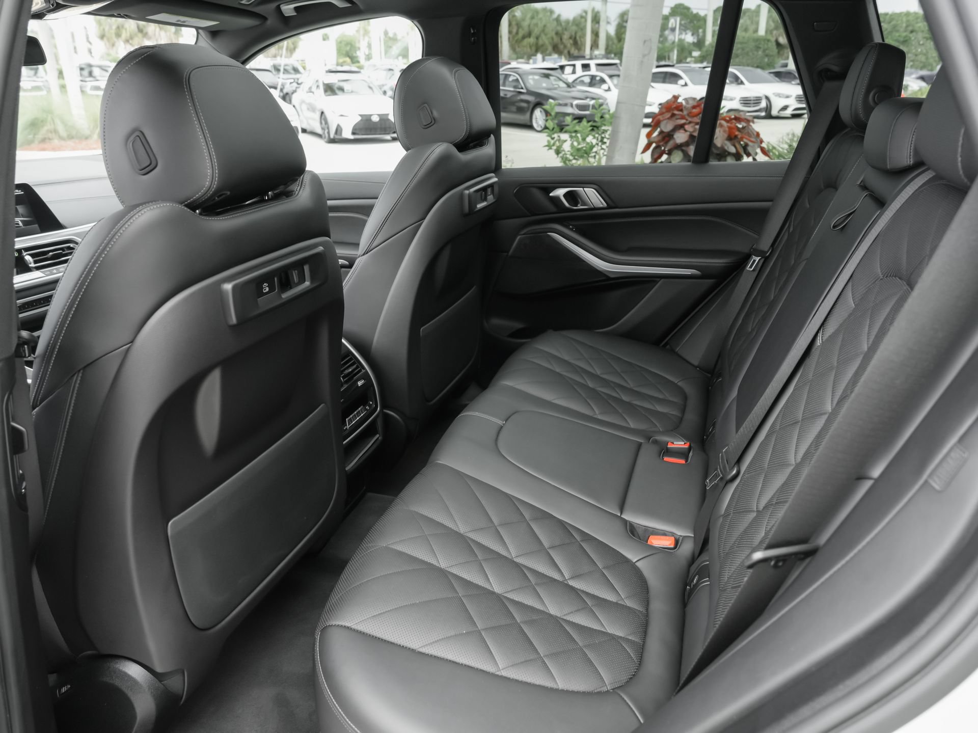 Used 2023 BMW X5 xDrive45e w/ Climate Comfort Package AWD/4WD image 36