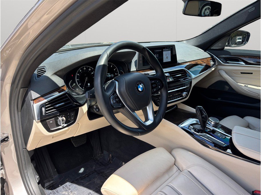 Used 2017 BMW 530i xDrive AWD/4WD image 6
