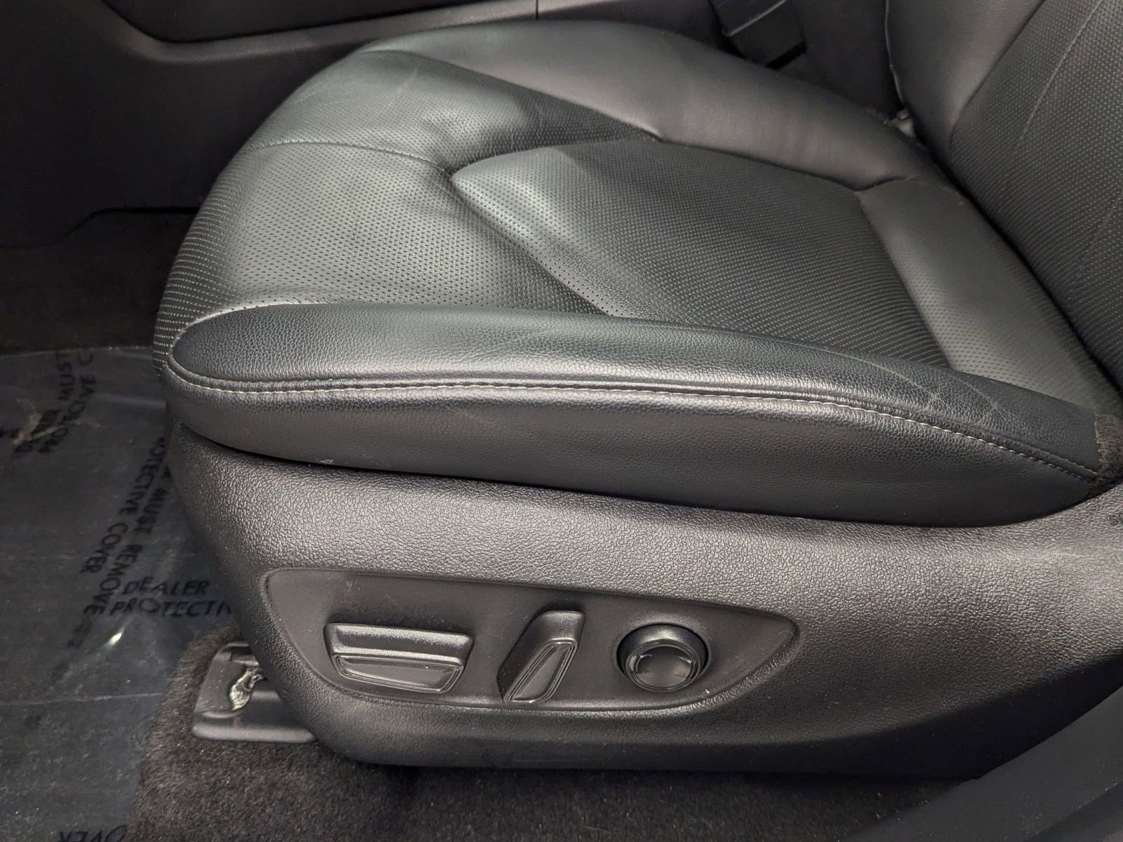 Used 2023 Toyota Highlander Limited image 11