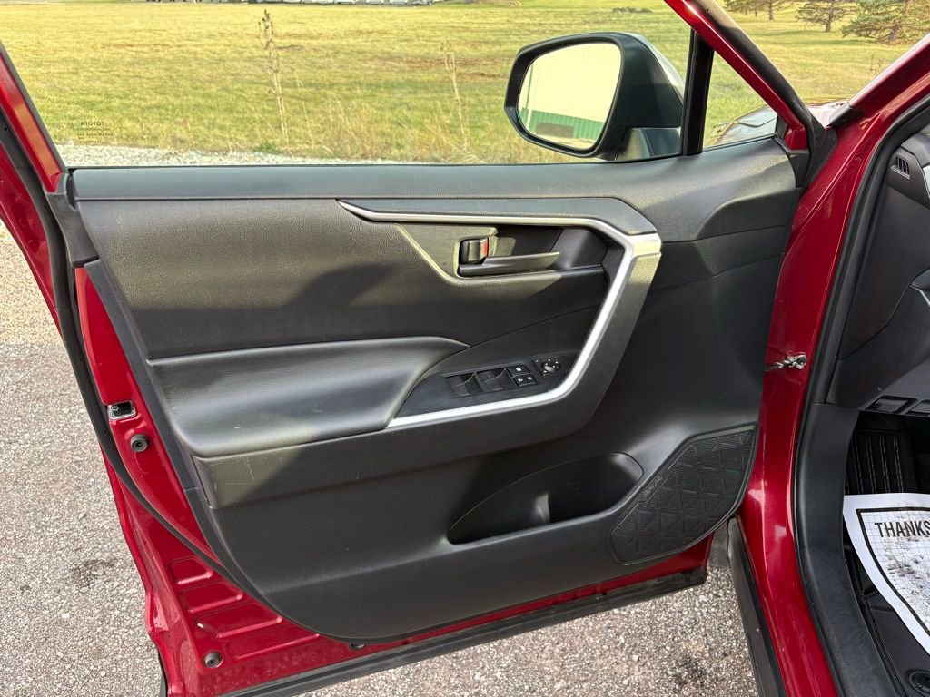 Used 2024 Toyota RAV4 LE image 8