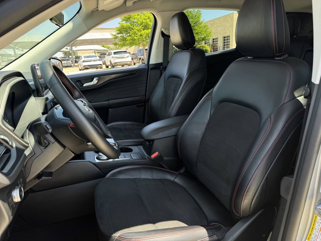 Used 2022 Ford Escape SEL w/ SEL Stealth AWD Package image 24