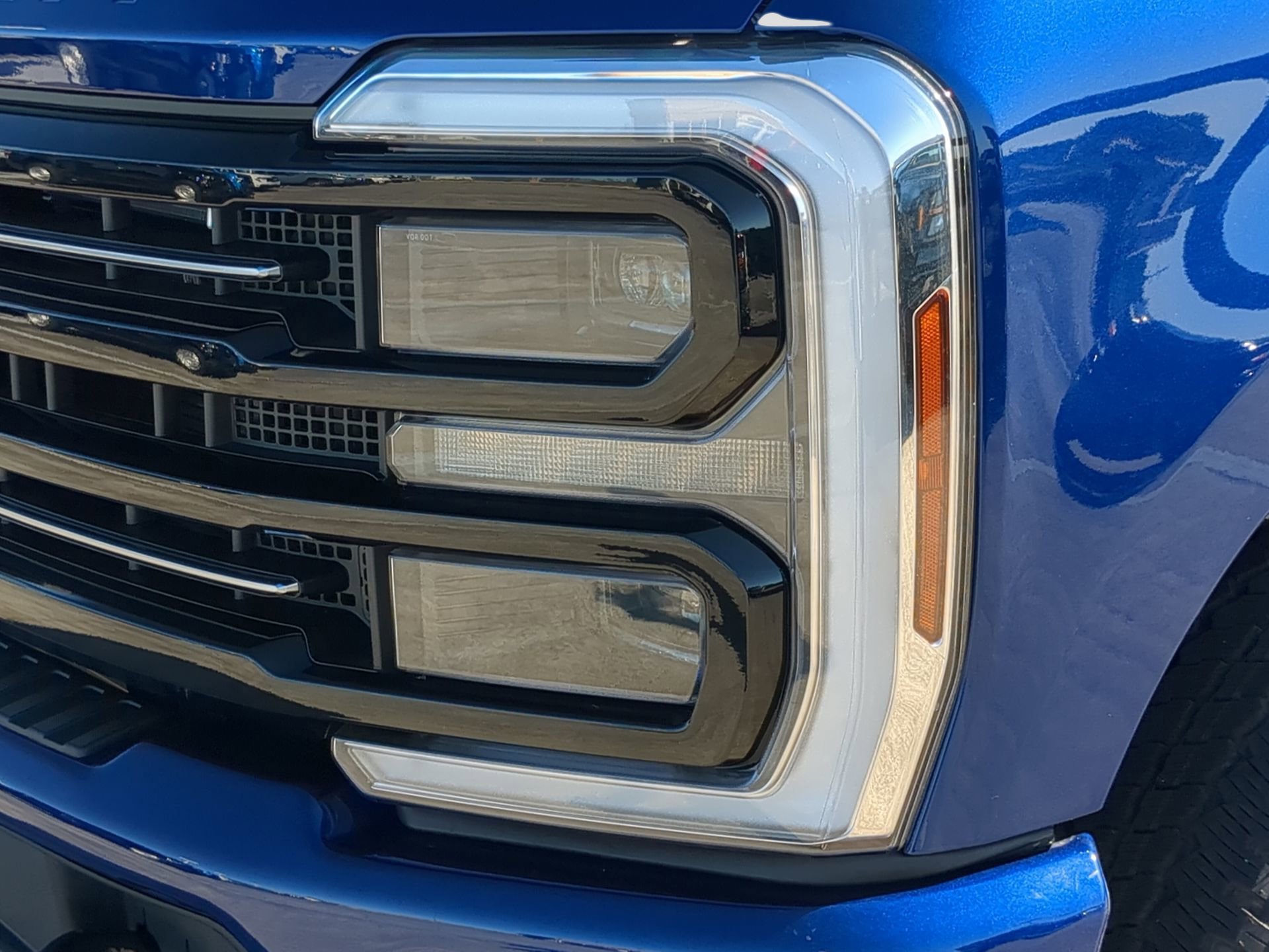 New 2026 Ford F350 Platinum w/ FX4 Off-Road Package image 39