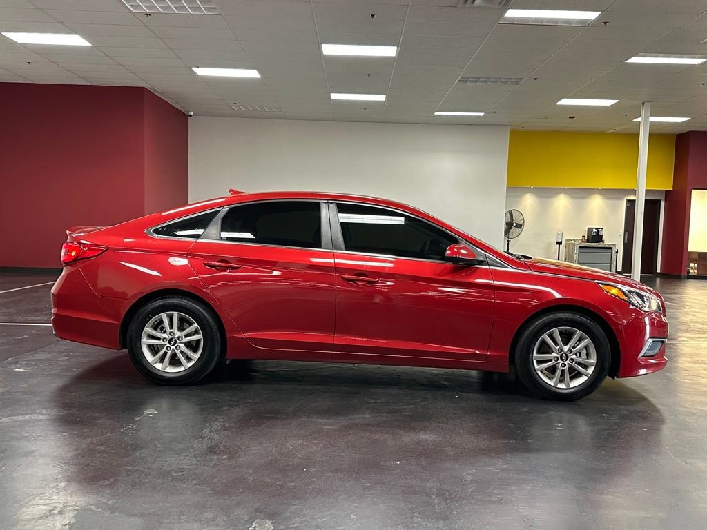 Used 2017 Hyundai Sonata SE image 8
