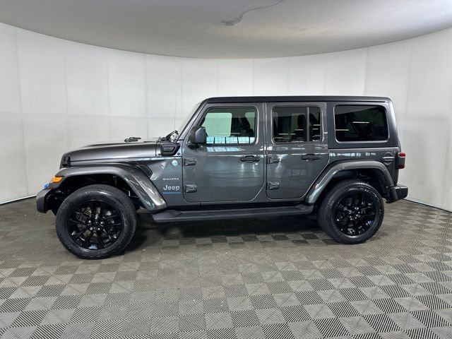 Used 2023 Jeep Wrangler Unlimited Sahara w/ Cold Weather Group AWD/4WD image 6