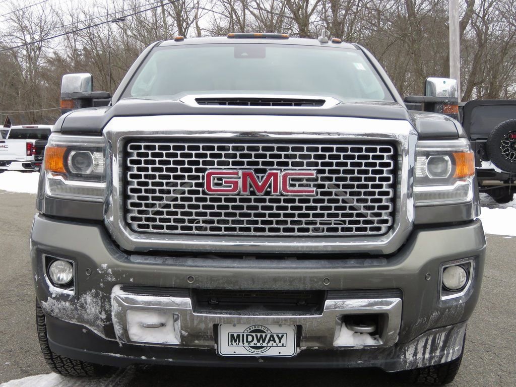 Used 2017 GMC Sierra 3500 Denali w/ Duramax Plus Package image 2
