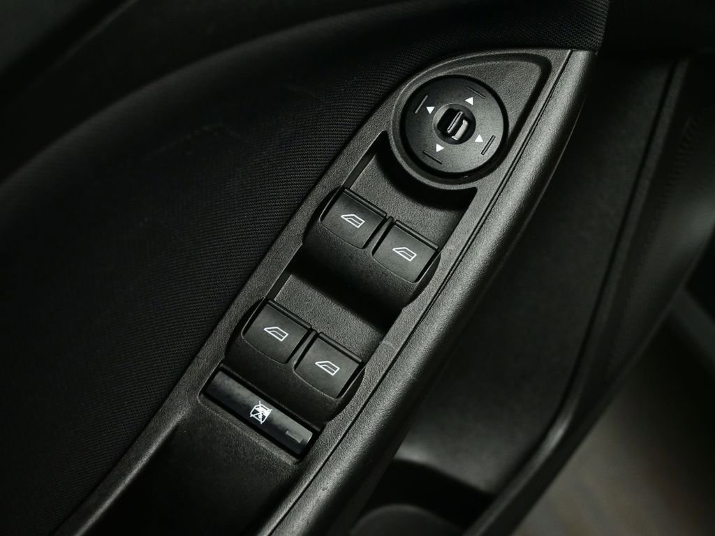 Used 2018 Ford Focus SE image 54