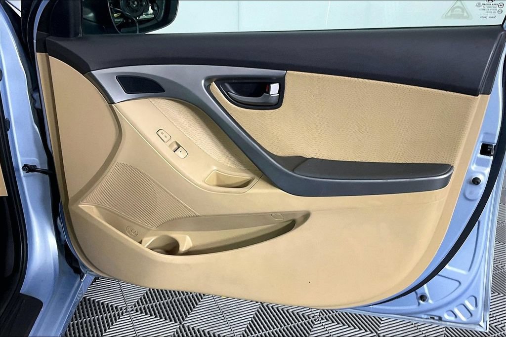 Used 2011 Hyundai Elantra Limited w/ Premium Pkg 5 FWD image 23