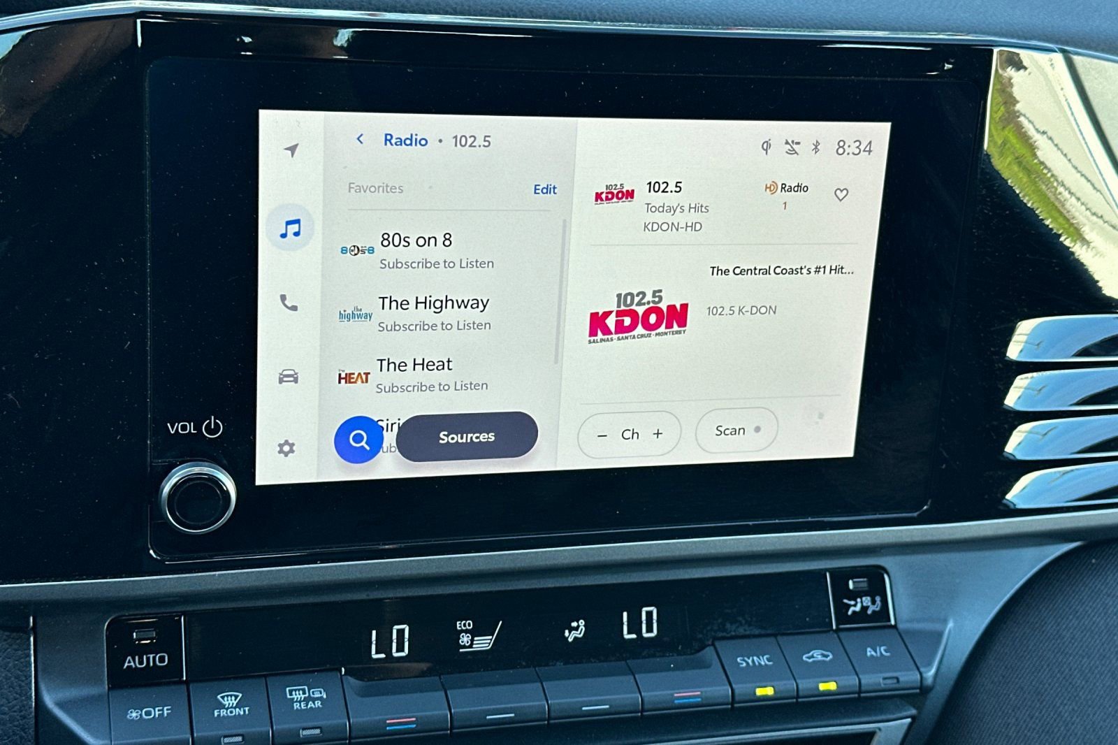 Used 2025 Toyota Camry LE image 19