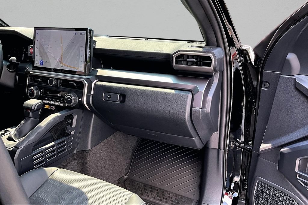 Certified 2025 Toyota 4Runner TRD Off-Road Premium AWD/4WD image 27