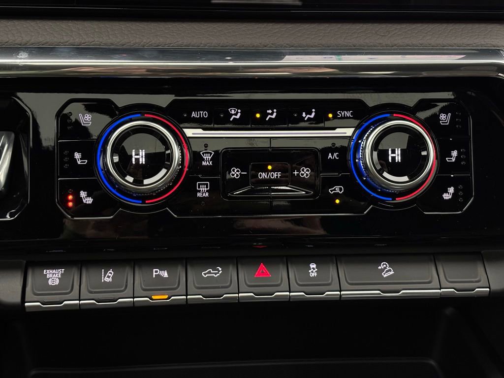 New 2026 GMC Sierra 2500 Denali w/ Denali Reserve Package image 28