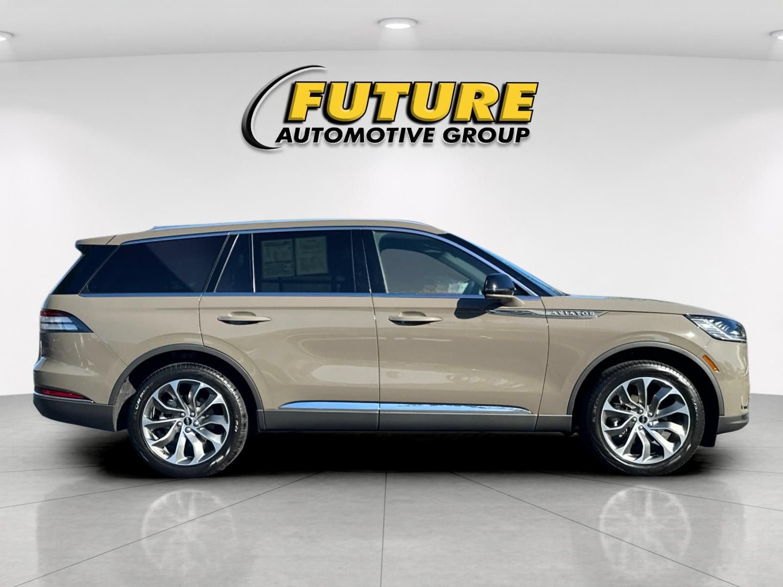 New 2026 Lincoln Aviator Reserve AWD/4WD image 2