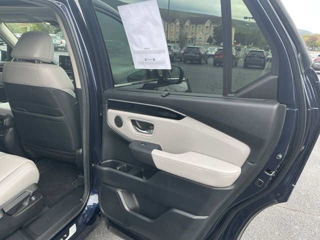 Used 2025 Honda Pilot Touring image 26