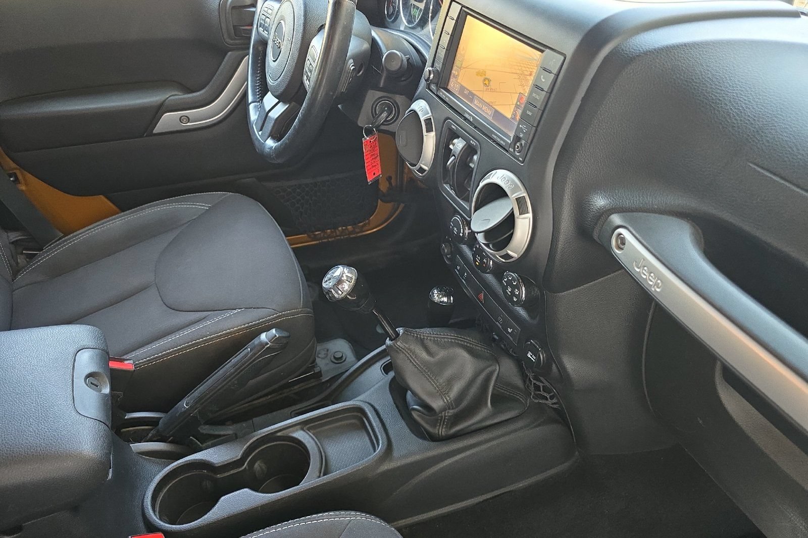 Used 2014 Jeep Wrangler Unlimited Rubicon w/ Dual Top Group AWD/4WD image 15