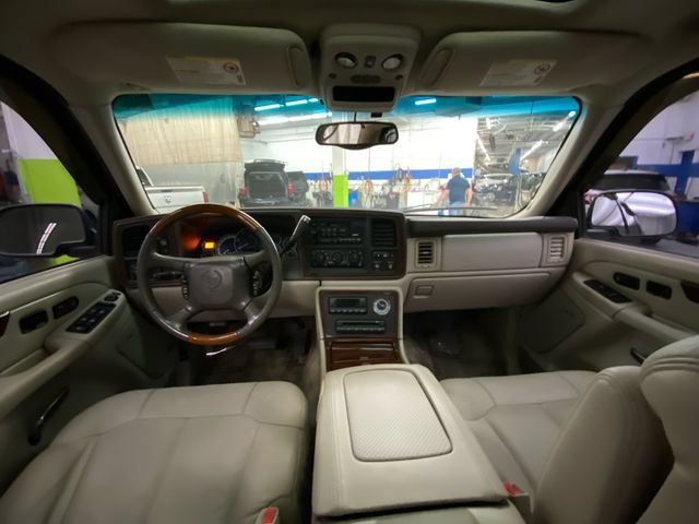 Used 2002 Cadillac Escalade EXT AWD/4WD image 28