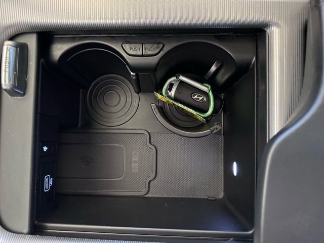 Used 2024 Hyundai Palisade Calligraphy image 25