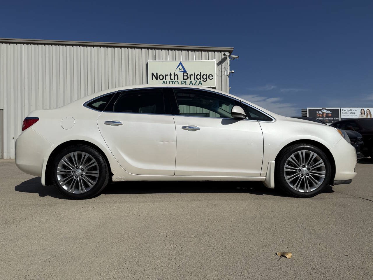 Used 2012 Buick Verano Leather FWD image 27