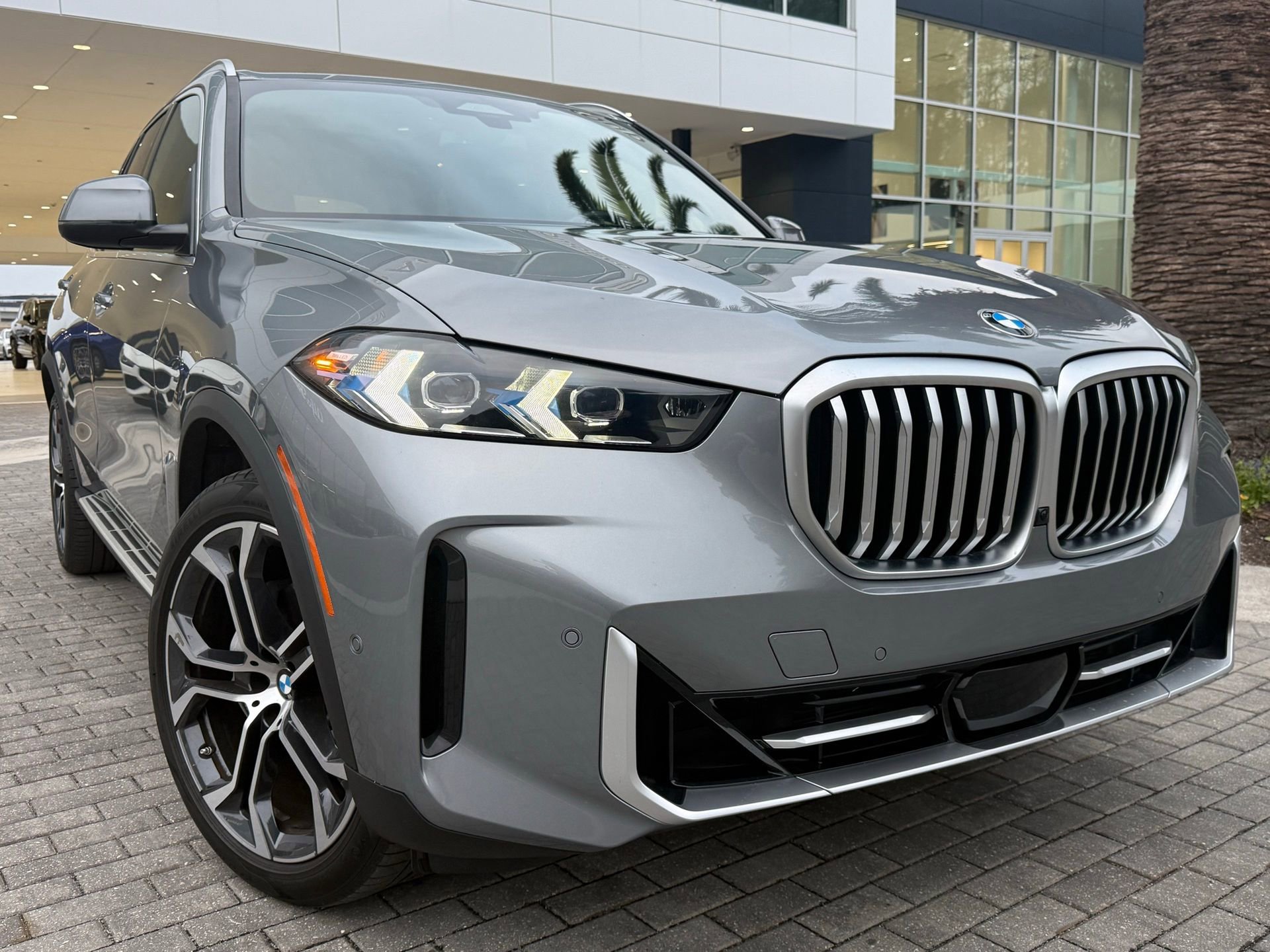 Used 2024 BMW X5 xDrive40i w/ M Sport Package