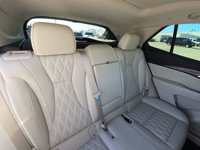 Used 2023 Buick Envision Avenir FWD image 16