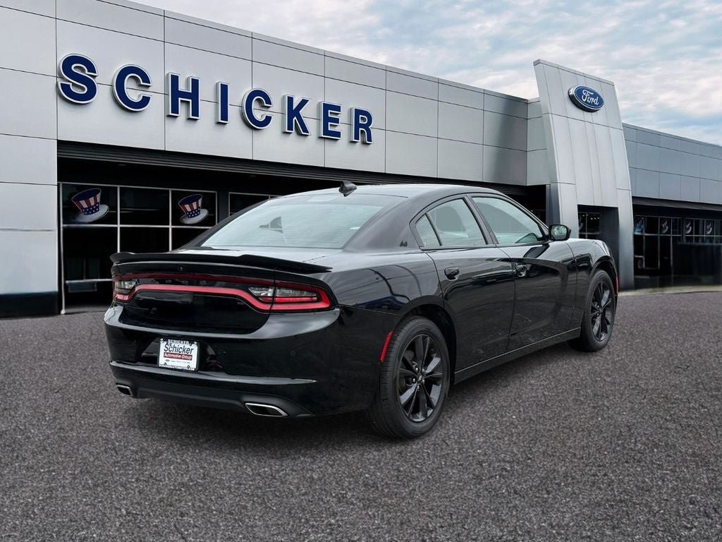 Used 2021 Dodge Charger SXT w/ Blacktop Package AWD/4WD image 2
