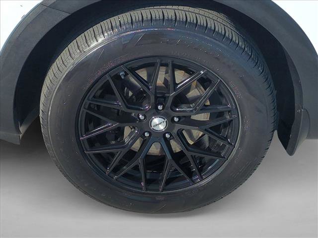 Used 2023 Kia Telluride LX image 24