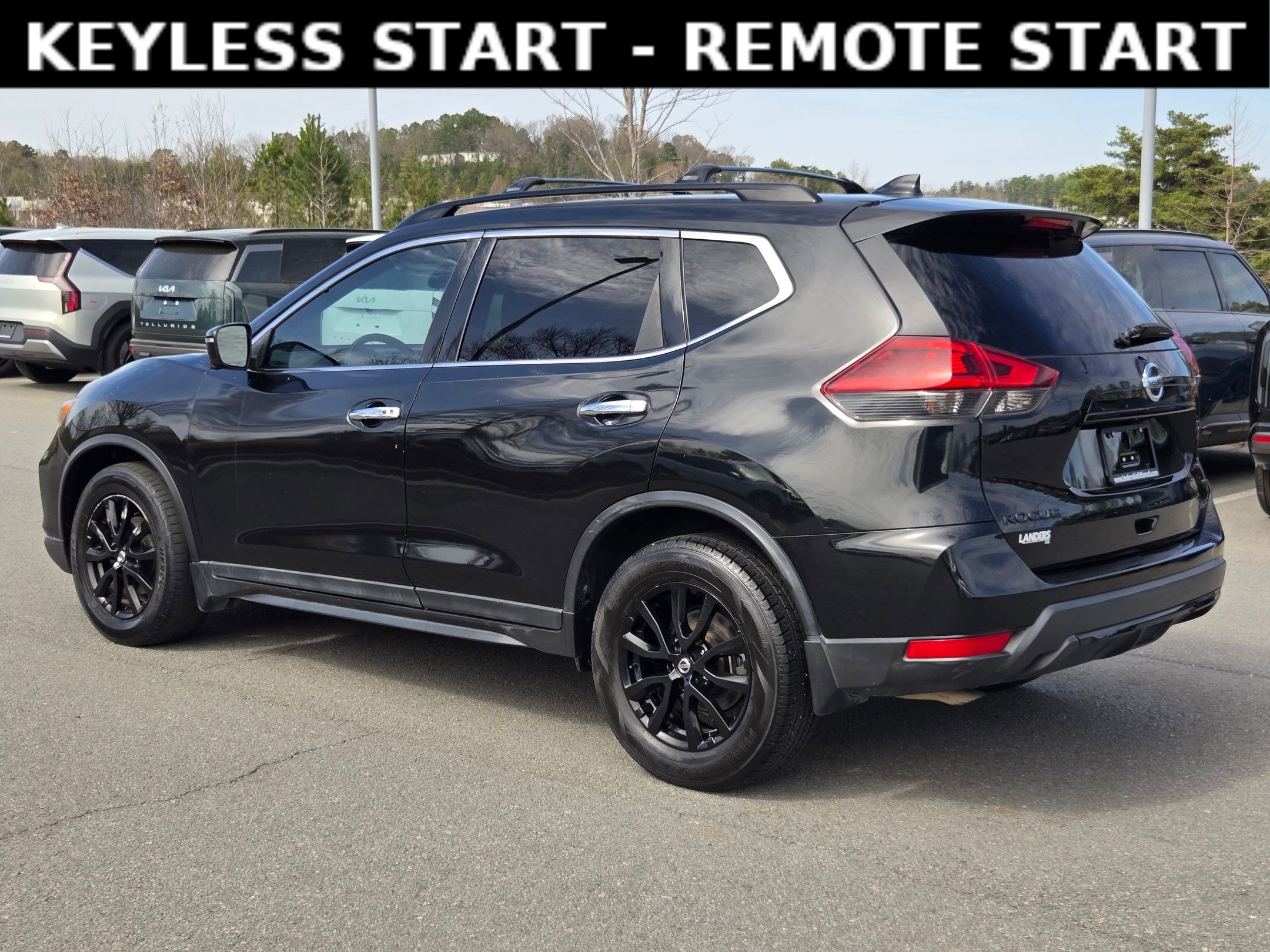 Used 2018 Nissan Rogue SV w/ Premium Package image 5