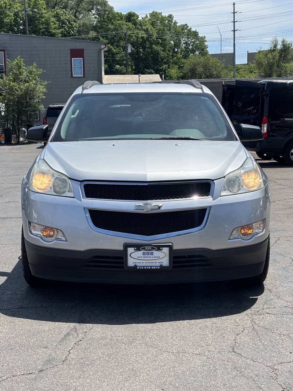 Used 2010 Chevrolet Traverse LS FWD image 3