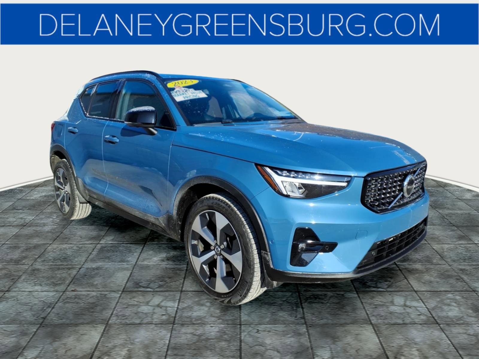 Certified 2023 Volvo XC40 B5 Plus w/ Driver Assist Package image 1