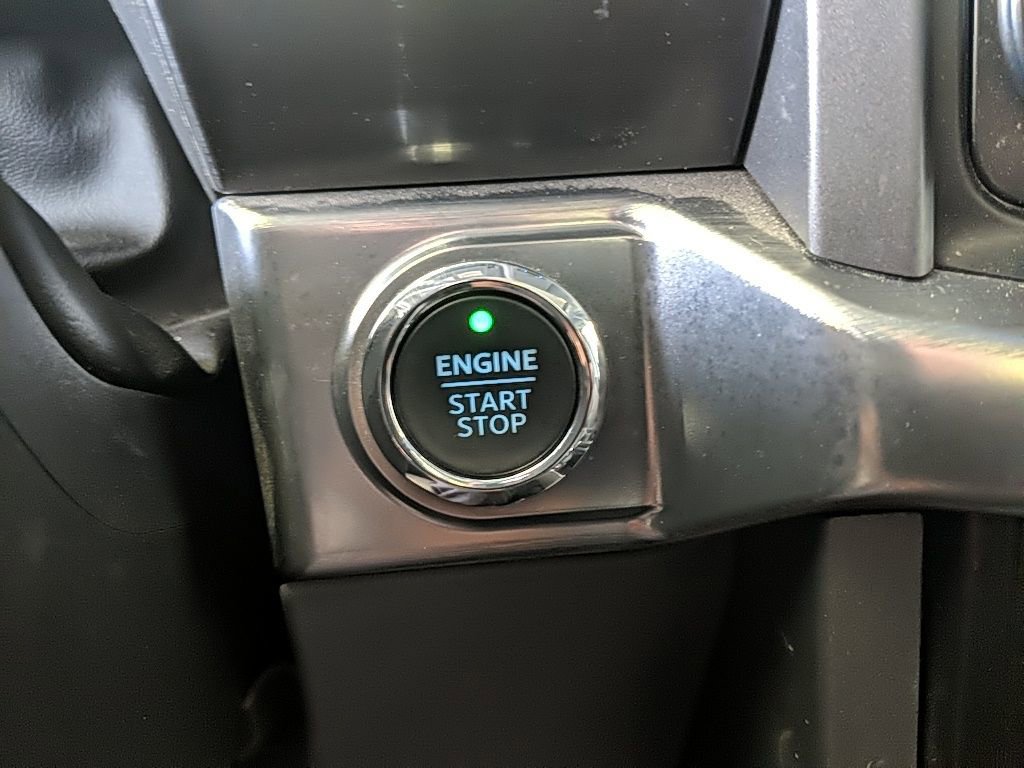 Certified 2023 Ford F150 Lariat w/ Equipment Group 502A High image 30