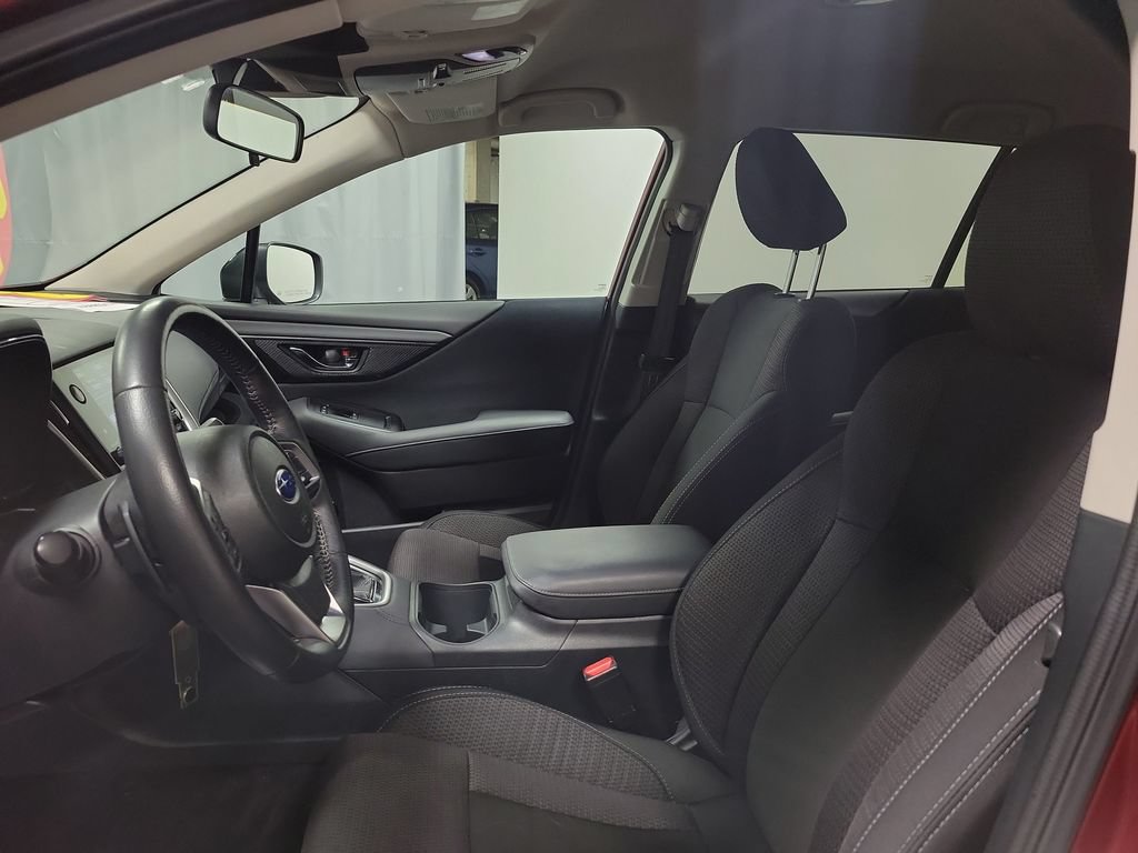 Used 2025 Subaru Outback Premium AWD/4WD image 12