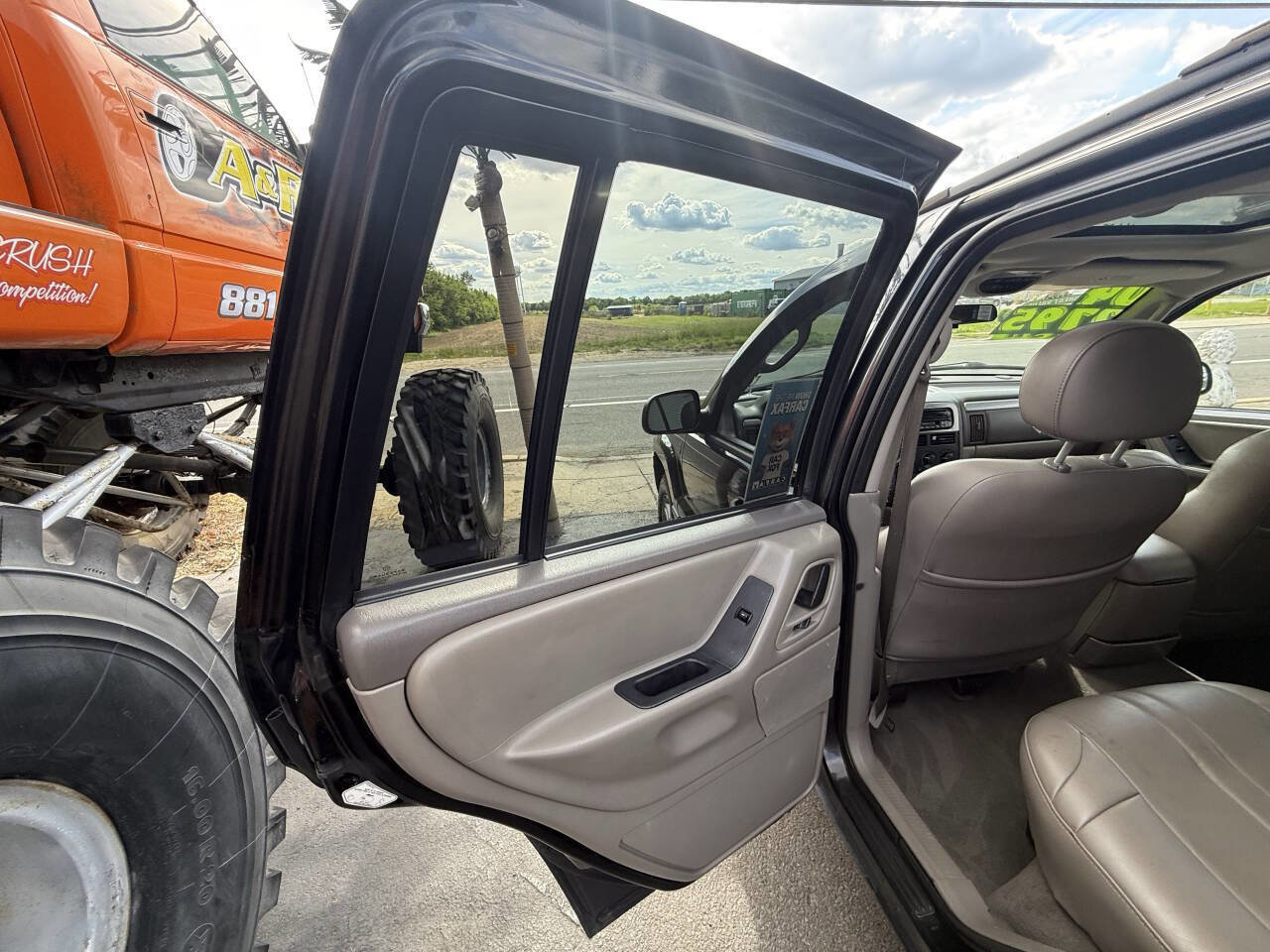 Used 2004 Jeep Grand Cherokee Laredo w/ Convenience Group image 13