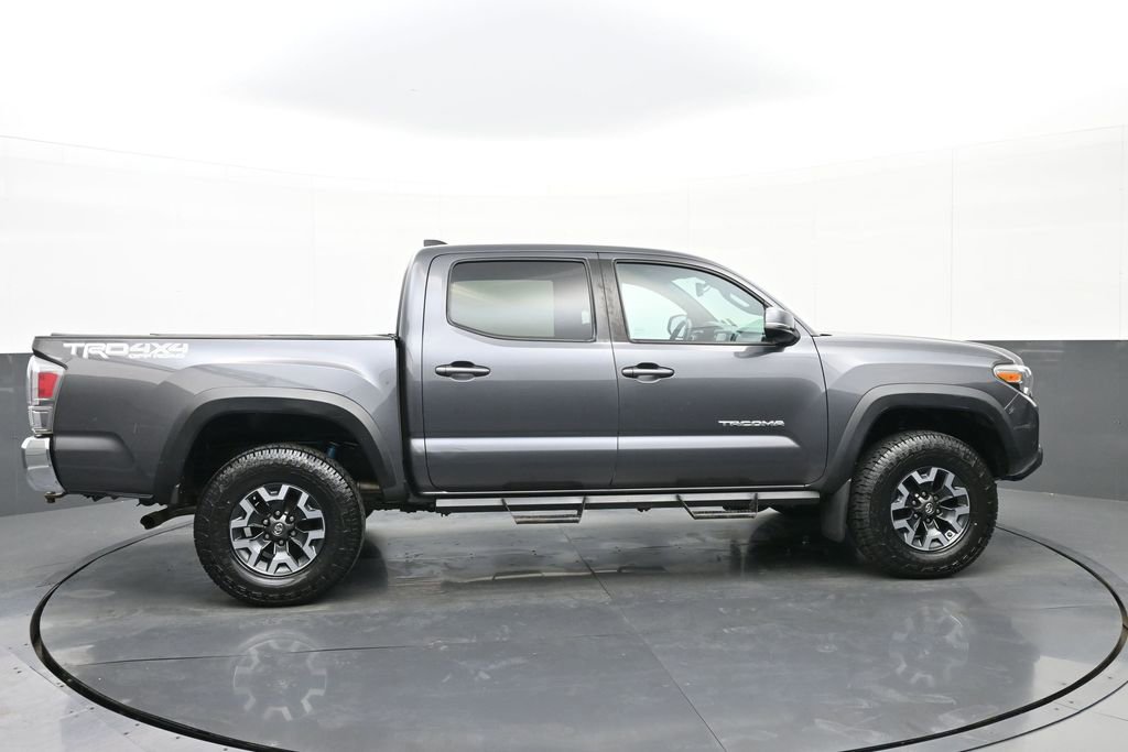 Used 2021 Toyota Tacoma TRD Off-Road image 2