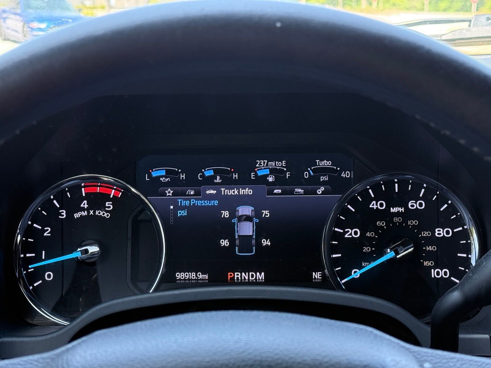 Used 2022 Ford F350 Lariat w/ Black Appearance Package AWD/4WD image 28