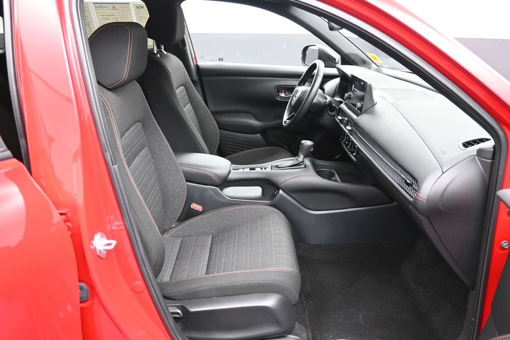 Certified 2025 Honda HR-V Sport image 23