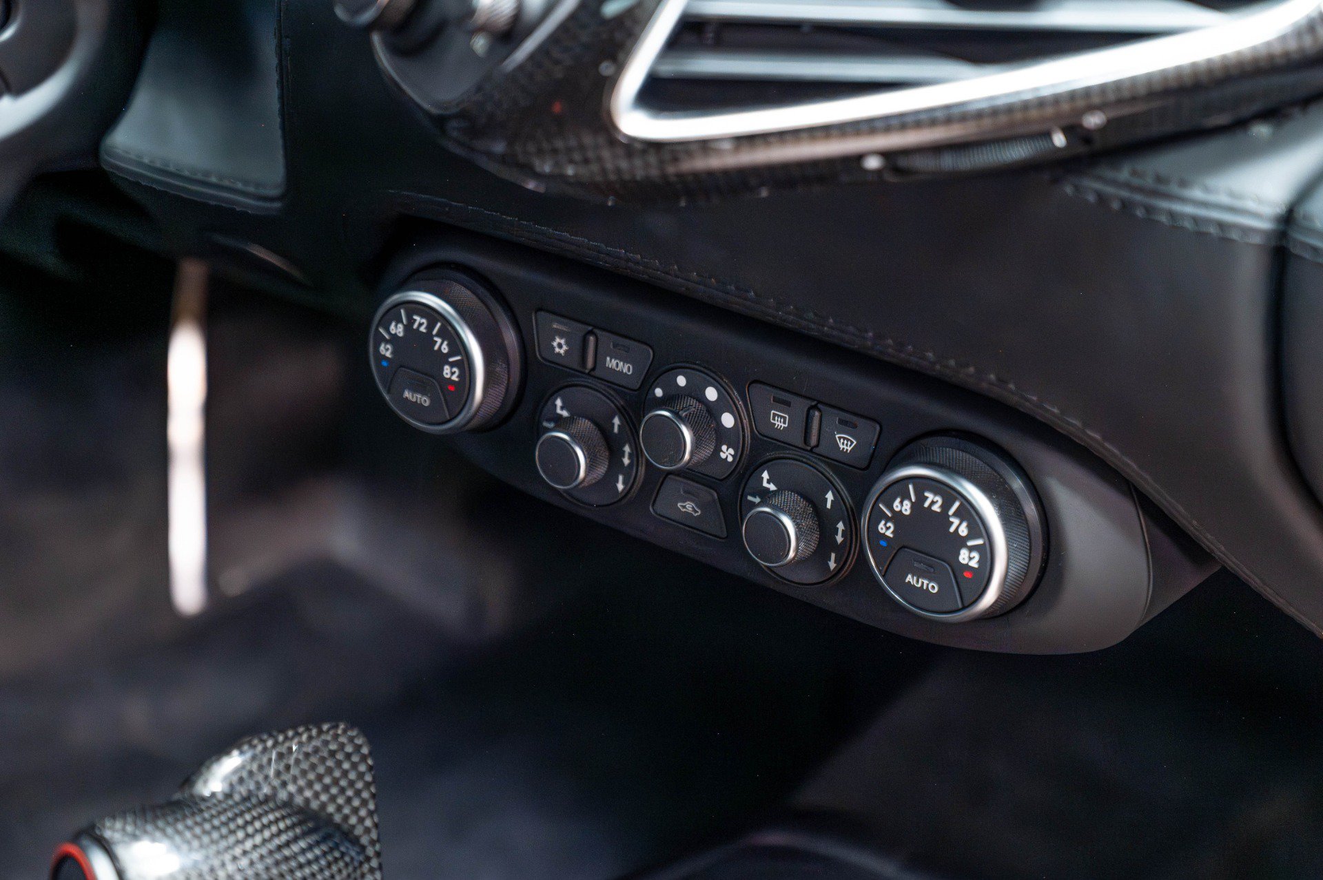 Used 2010 Ferrari 458 Italia Coupe RWD image 40