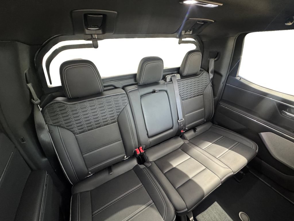 Used 2025 GMC Sierra EV Denali AWD/4WD image 17