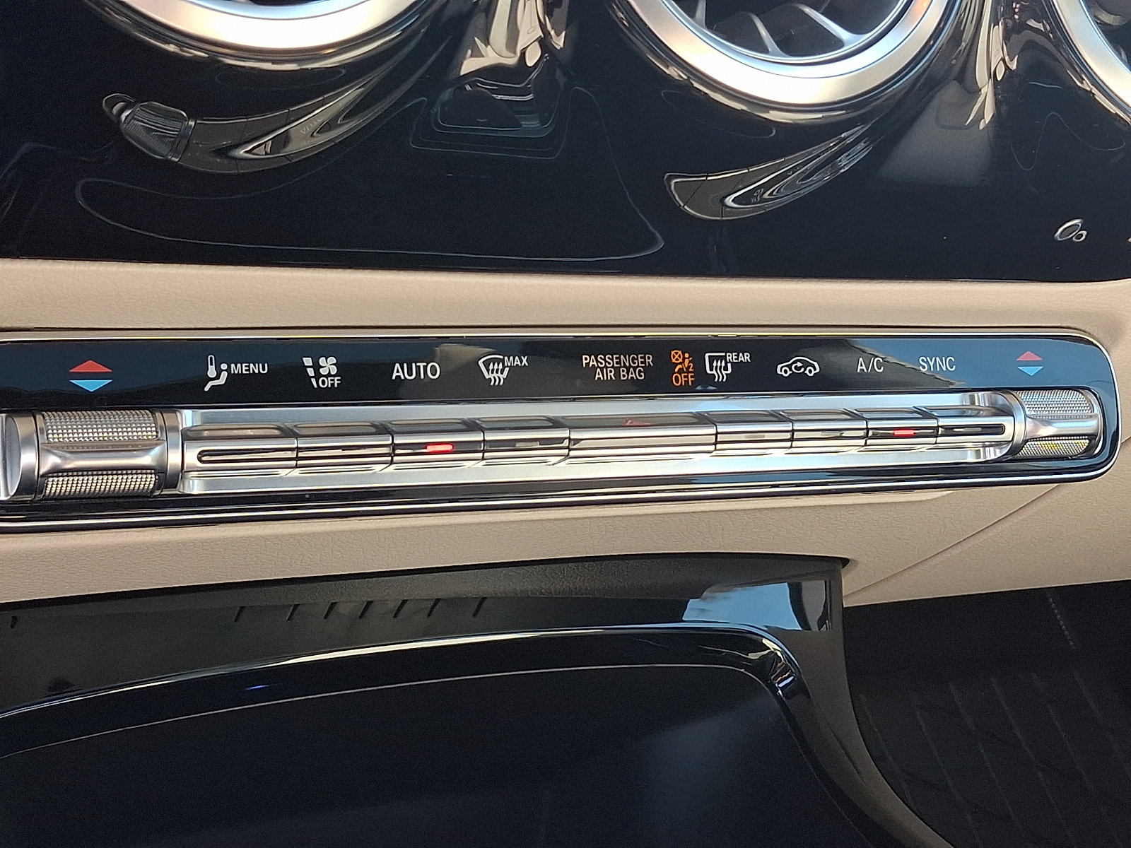 Used 2020 Mercedes-Benz CLA 250 4MATIC image 16