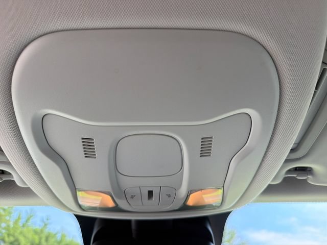 Used 2017 Jeep Renegade Altitude AWD/4WD image 22