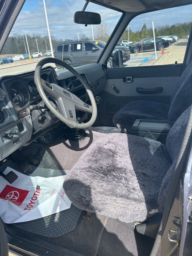 Used 1987 Toyota Land Cruiser Base image 9