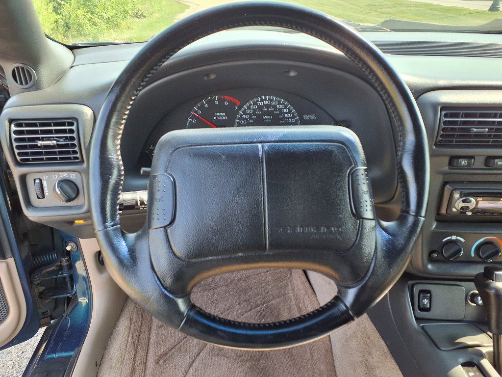 Used 1997 Chevrolet Camaro Z28 image 10