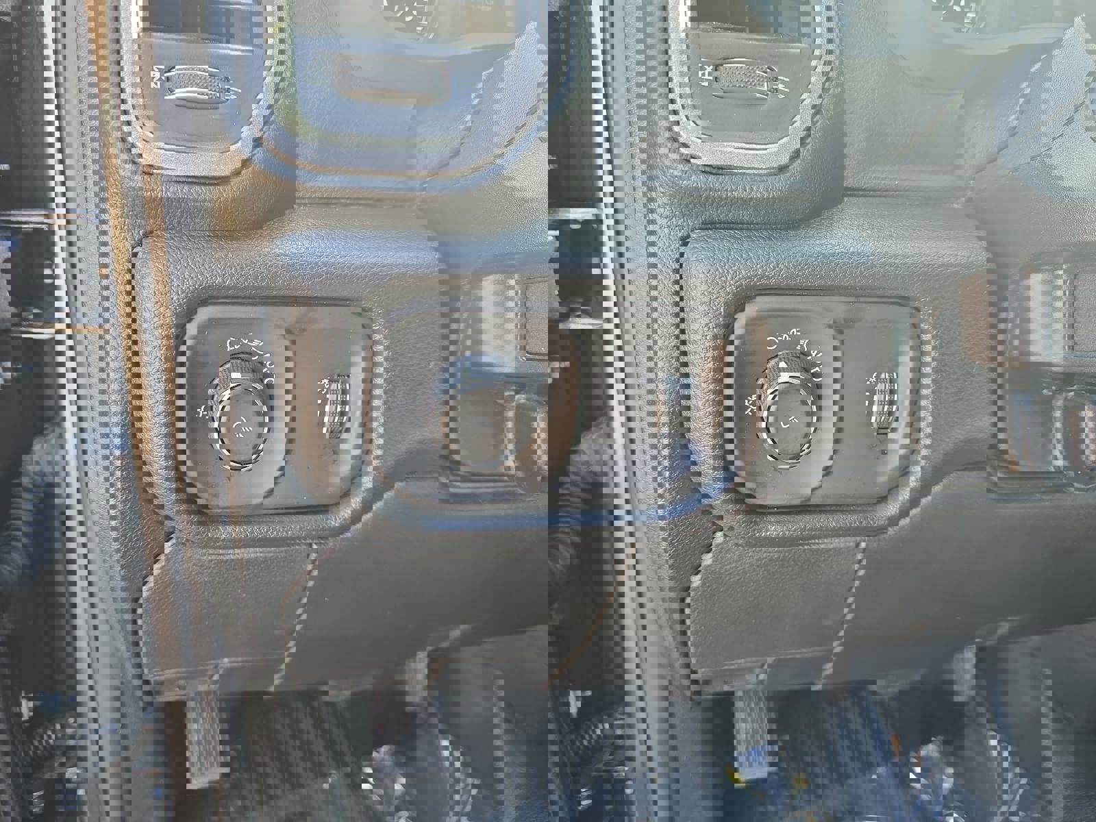 Used 2021 RAM 2500 Tradesman w/ Chrome Appearance Group image 28