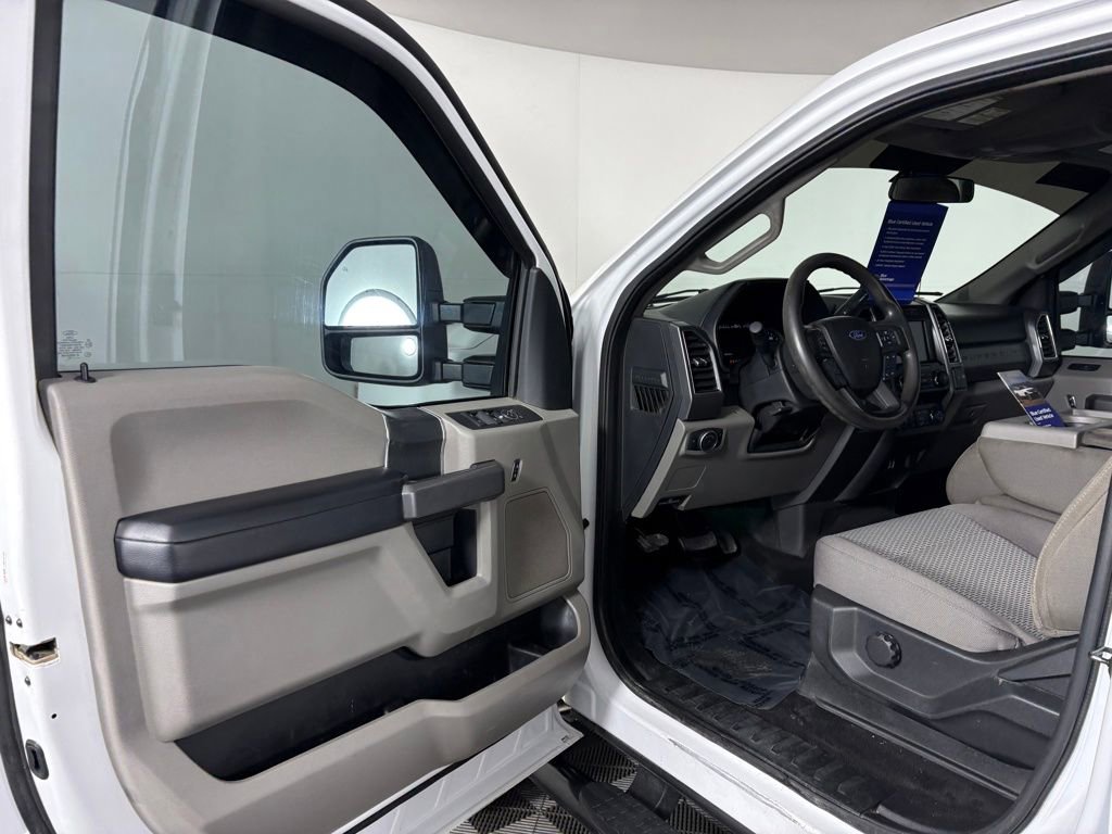 Certified 2019 Ford F250 XLT w/ Snow Plow Prep Package image 13